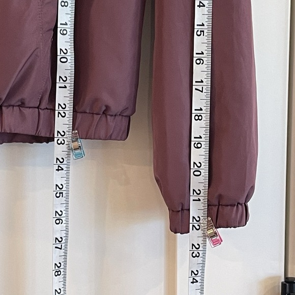 Aeropostale Purple Windbreaker Hooded Rain Jacket Packable Pockets Lightweight M - Picture 4 of 9